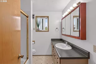 447 Maxwell Rd, Eugene, OR 97404 - Photo 37
