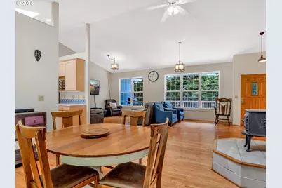 35111 Helligso Ln, Astoria, OR 97103 - Photo 11