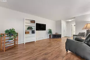 11510 SW Crown Dr, King City, OR 97224 - Photo 5