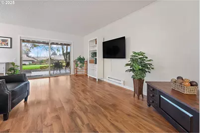 11510 SW Crown Dr #5, King City, OR 97224 - Photo 3