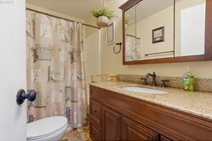 825 SW Walnut St, Albany, OR 97321 - Photo 13