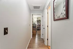 825 SW Walnut St, Albany, OR 97321 - Photo 11