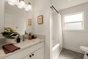 9120 SE Market St, Portland, OR 97216 - Photo 17