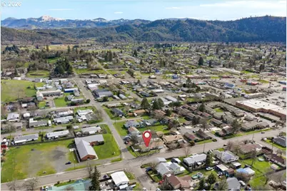 253 NW Glenhart Ave, Winston, OR 97496 - Photo 31