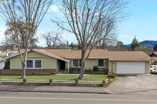 253 NW Glenhart Ave, Winston, OR 97496 - Photo 1