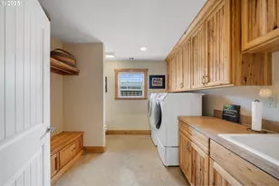 1070 S Coral St, Rockaway Beach, OR 97136 - Photo 25