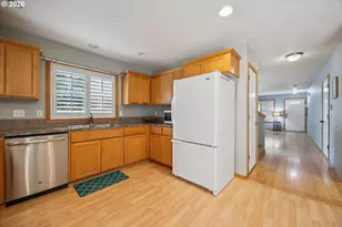5704 SE Lexington St, Portland, OR 97206 - Photo 13