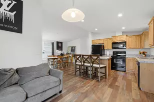 626 SW Philadelphia Way, Beaverton, OR 97006 - Photo 9