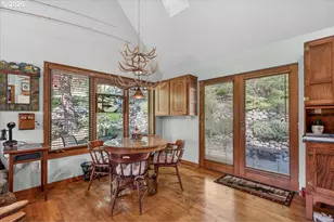 309 Granite St, Ashland, OR 97520 - Photo 35