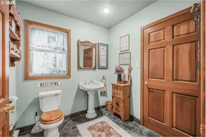 309 Granite St, Ashland, OR 97520 - Photo 31