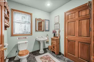 309 Granite St, Ashland, OR 97520 - Photo 31