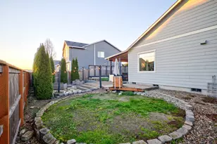 6284 NE Barker St, Albany, OR 97321 - Photo 7