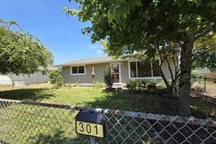 301 NW Midway St, Winston, OR 97496 - Photo 1