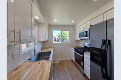 301 NW Midway St, Winston, OR 97496 - Photo 21