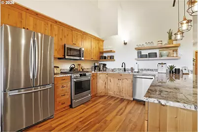 31105 E Multorpor Dr #303, Government Camp, OR 97028 - Photo 9