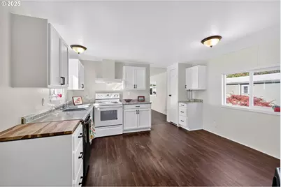 52238 Teakwood Dr, Scappoose, OR 97056 - Photo 7