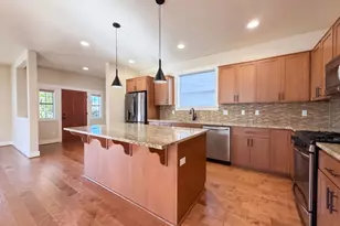 410 NE 76th Ave, Hillsboro, OR 97124 - Photo 9