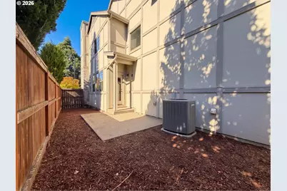 410 NE 76th Ave, Hillsboro, OR 97124 - Photo 5