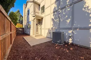 410 NE 76th Ave, Hillsboro, OR 97124 - Photo 5