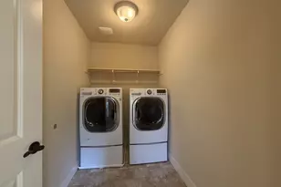 410 NE 76th Ave, Hillsboro, OR 97124 - Photo 19