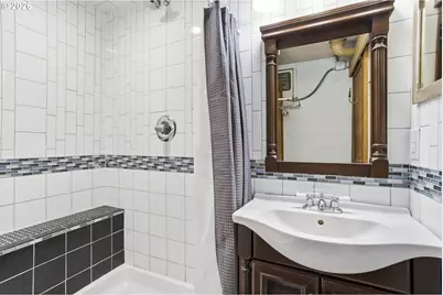 7051 N Dwight Ave, Portland, OR 97203 - Photo 23