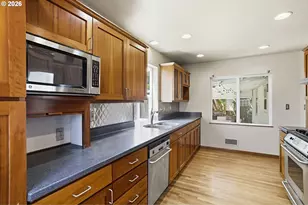 7051 N Dwight Ave, Portland, OR 97203 - Photo 17
