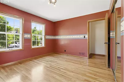 7051 N Dwight Ave, Portland, OR 97203 - Photo 9