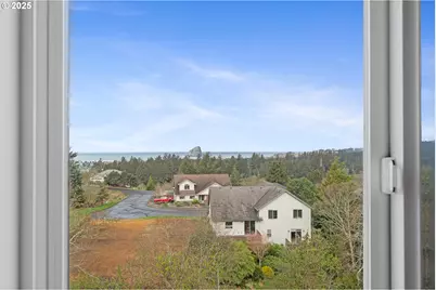 35250 Riverview Dr, Pacific City, OR 97135 - Photo 17