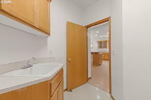 919 Old Orchard Ln, Springfield, OR 97477 - Photo 23