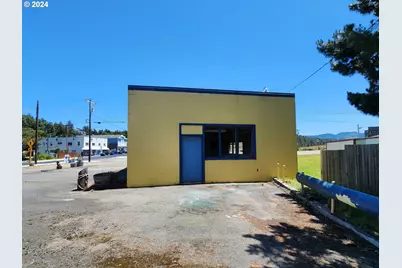 311 6th St, Port Orford, OR 97465 - Photo 5