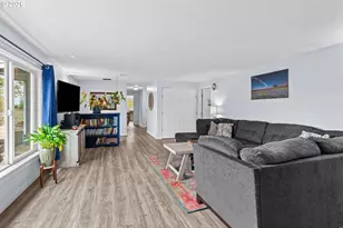 31510 Camas Swale Rd, Creswell, OR 97426 - Photo 11