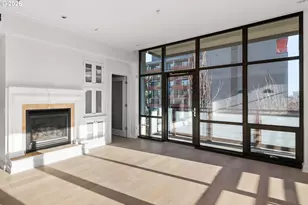 1025 NW Couch St, Portland, OR 97209 - Photo 13