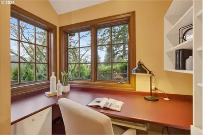 2164 Summit Dr, Lake Oswego, OR 97034 - Photo 25