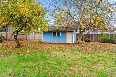 2070 Primrose St, Eugene, OR 97402 - Photo 43