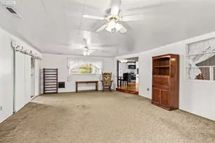 2070 Primrose St, Eugene, OR 97402 - Photo 27