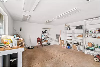 2070 Primrose St, Eugene, OR 97402 - Photo 37