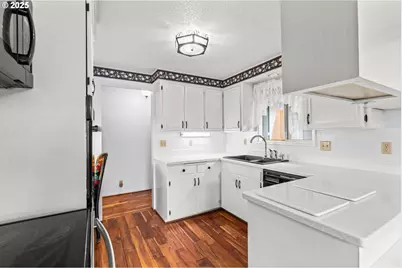 2070 Primrose St, Eugene, OR 97402 - Photo 7