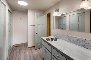 3786 Kevington Ave, Eugene, OR 97405 - Photo 13