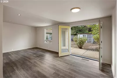 3786 Kevington Ave, Eugene, OR 97405 - Photo 7