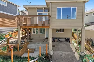 3244 NW Oar Dr, Lincoln City, OR 97367 - Photo 1