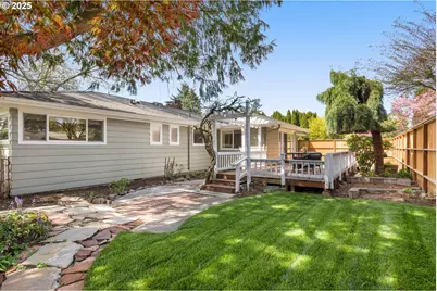 11004 SE Stanley Ave, Milwaukie, OR 97222 - Photo 31