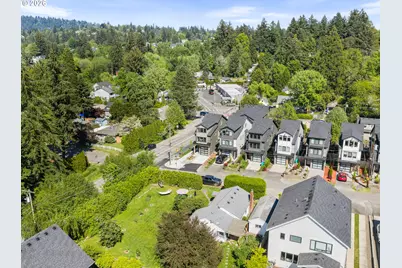 8206 SW 46th Ave, Portland, OR 97219 - Photo 21