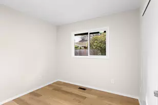 3811 SE 169th Pl, Portland, OR 97236 - Photo 9