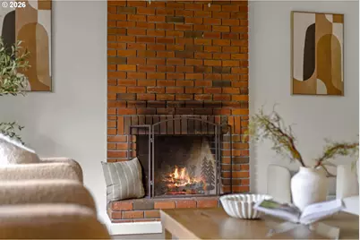 195 NW Phyllis Ct, Gresham, OR 97030 - Photo 7