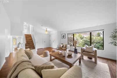 195 NW Phyllis Ct, Gresham, OR 97030 - Photo 9