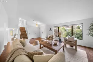 195 NW Phyllis Ct, Gresham, OR 97030 - Photo 9