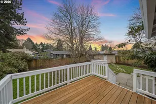 195 NW Phyllis Ct, Gresham, OR 97030 - Photo 37