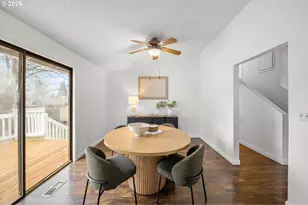 195 NW Phyllis Ct, Gresham, OR 97030 - Photo 17