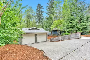 9505 SW 50th Ave, Portland, OR 97219 - Photo 3