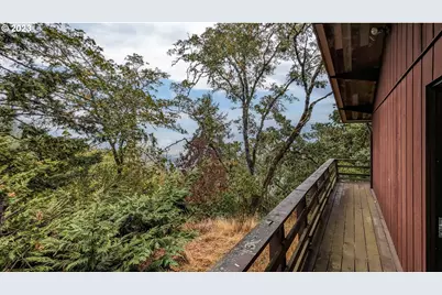 1751 Fairhill Dr, Roseburg, OR 97471 - Photo 43